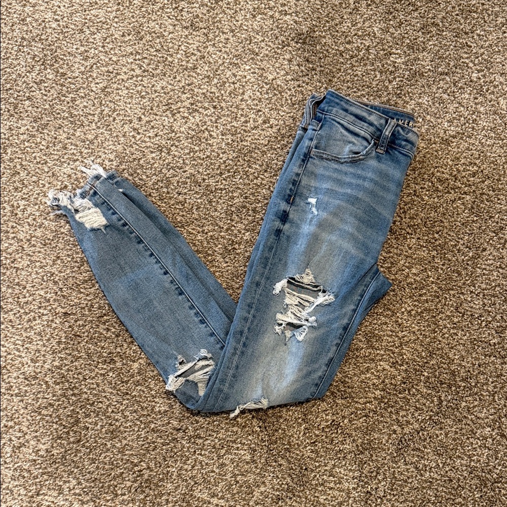 American Eagle Outfitters Ripped Hi-Rise Jegging